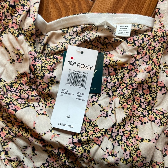 NWT Roxy Crop Top - Picture 3 of 3